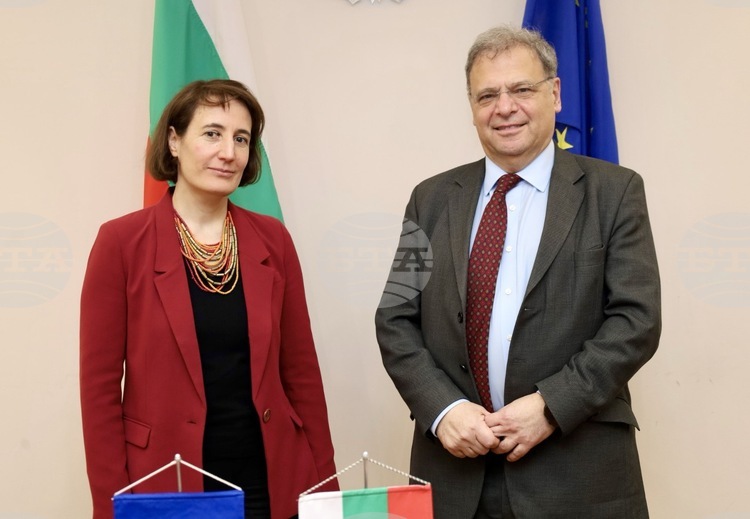 Актуални теми за опазването на околната среда обсъдиха министърът на околната среда и посланика на Франция у нас