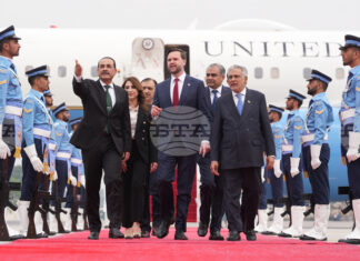 Американският екип за преговорите с Иран пристигна в Исламабад, съобщават пакистански източници