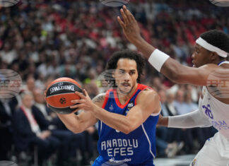 Анадолу Ефес сложи край на серията от шест поредни победи на Партизан в Евролигата, Монако взе дербито на Франция с АСВЕЛ