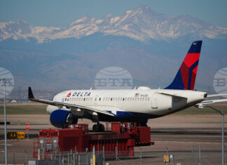 Авиокомпаниите и туристическият сектор не очакват незабавно облекчение от спирането на огъня в Иран