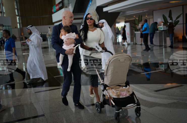 Авиокомпания „Емирейтс“ съобщи на своите клиенти за забрана за ирански граждани да влизат или преминават през територията на ОАЕ