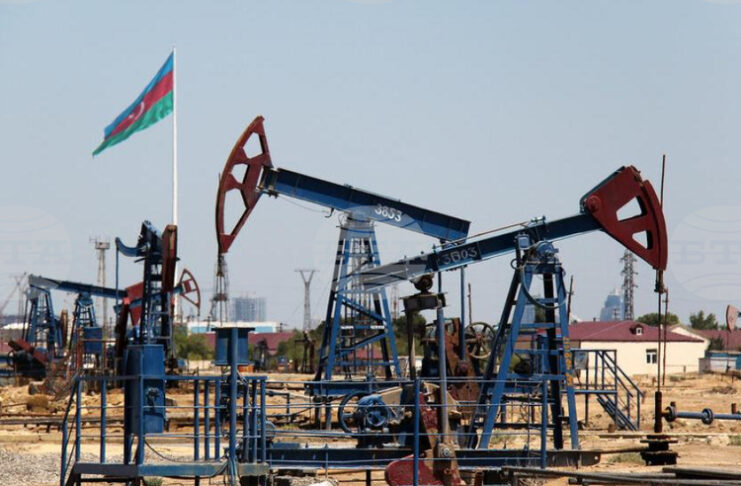 АЗЕРТАДЖ: Цената на азербайджанския лек суров петрол надхвърли 141 долара за барел