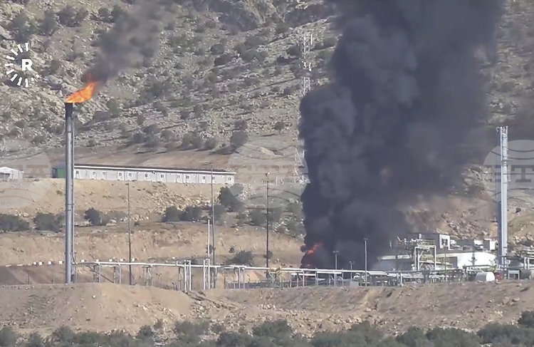 Бахрейнската компания „Бапко Енерджис“ съобщи, че е възникнал пожар в резервоар на едно от складовите ѝ съоръжения след иранска атака