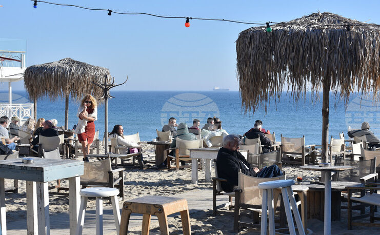 България отчита спад на услугите през януари на месечна база и лек ръст на годишна, сочат данни на Евростат