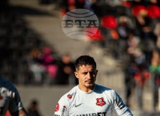 Българският полузащитник Антони Иванов напусна предсрочно румънския Херманщат, претендира за неизплатени суми по договора