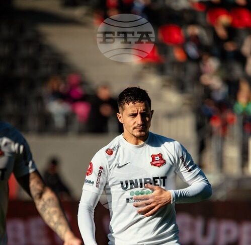 Българският полузащитник Антони Иванов напусна предсрочно румънския Херманщат, претендира за неизплатени суми по договора