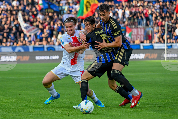 Българският защитник Росен Божинов остана на пейката при поредното поражение на Пиза в първенството на Италия