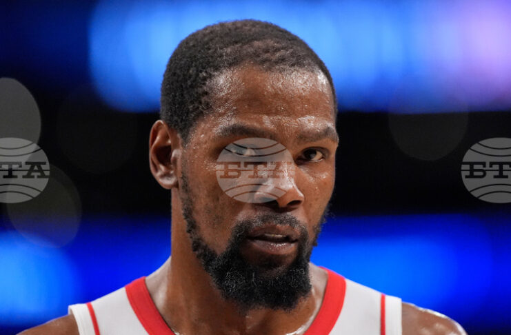 Баскетболистът на Хюстън Рокетс Кевин Дюрант продължава възстановяването си