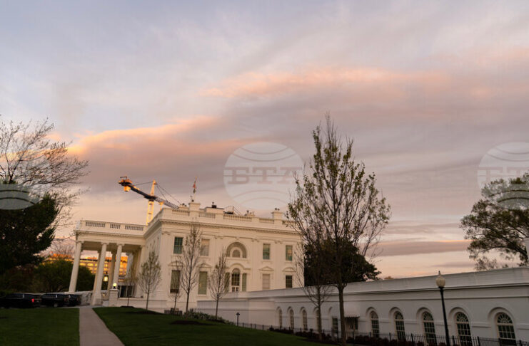 Белият дом опроверга слуховете, че САЩ биха могли да използват ядрено оръжие срещу Иран