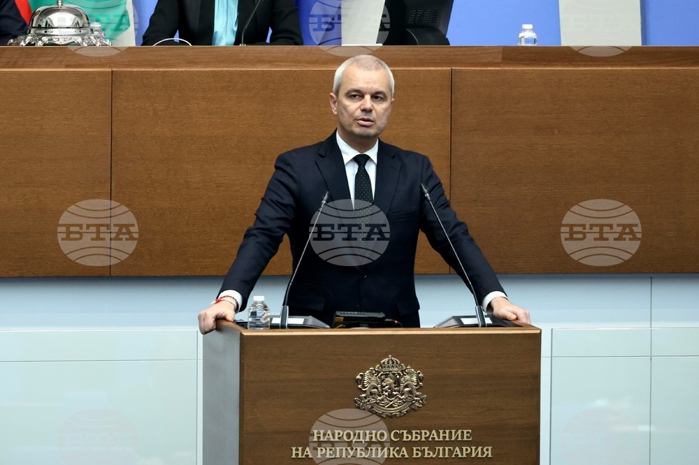 Председателят на "Възраждане" Костадин Костадинов.