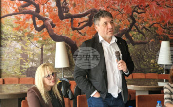 Близо 20 000 бенефициенти са се възползвали от информационната кампания за директни плащания в земеделието, каза в Разград експерт от МЗХ