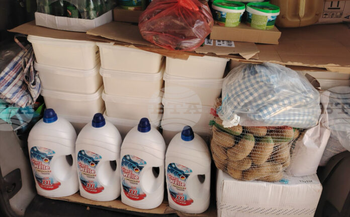 Близо половин тон храни и забранени препарати за растителна защита Близо половин тон храни и забранени препарати за растителна защита са иззети на ГКПП „Калотина“, съобщиха от БАБХ