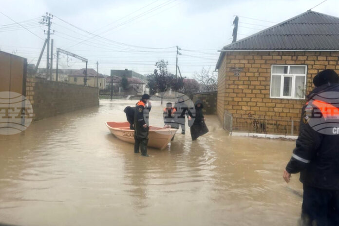 Броят на жертвите при наводненията в Дагестан достигна шестима души