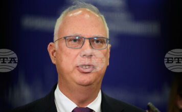 Цената на петрола може да надхвърли 150 долара за барел още тази седмица, каза Кирил Дмитриев