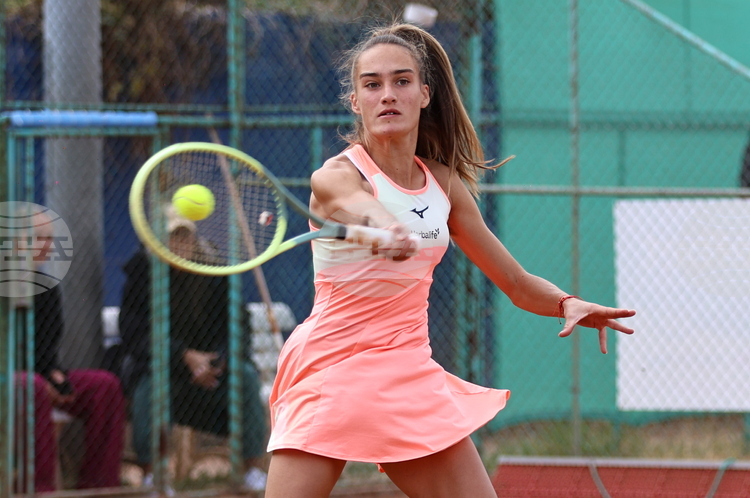 Денислава Глушкова даде аванс на България срещу Република Южна Африка в първия мач от отборния турнир по тенис за жени "Били Джийн Кинг Къп"