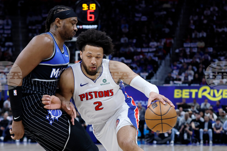 Детройт и Хюстън избегнаха елиминации и удължиха до поне шест мача плейофните си серии в НБА