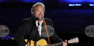 Дон Шлиц, написал хита The Gambler на Кени Роджърс, почина на 73-годишна възраст