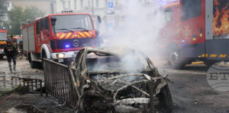 Двама души са загинали и осем са ранени при руска атака в Днепър, съобщиха местните власти