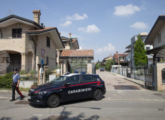 Двама румънци бяха арестувани в Италия заради побой, довел до смъртта на 47-годишен баща пред очите на детето му