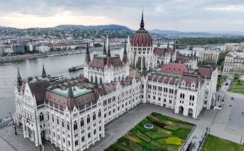 ЕС и Унгария проведоха първия кръг от срещи на експертно равнище за отблокирането на еврофондове на стойност милиарди евро