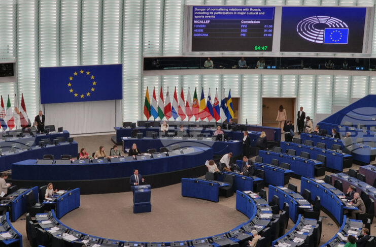 Европейският парламент обсъди по време на дебати "опасността от нормализиране на отношенията с Русия"
