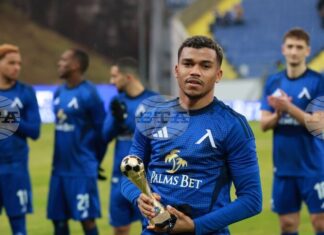 Фенербахче, Борусия (Дортмунд) и клубове от Саудитска Арабия имат интерес към защитника на Левски (Сф) Майкон, съобщи бразилско издание