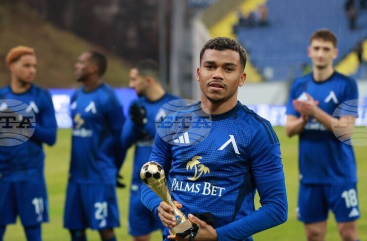 Фенербахче, Борусия (Дортмунд) и клубове от Саудитска Арабия имат интерес към защитника на Левски (Сф) Майкон, съобщи бразилско издание