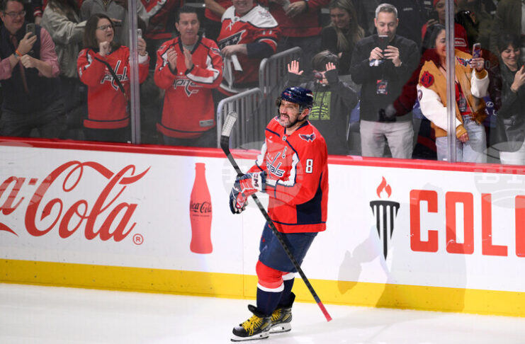 Феновете поискаха от Александър Овечкин да остане във Вашингтон още една година