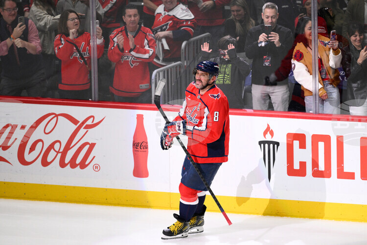 Феновете поискаха от Александър Овечкин да остане във Вашингтон още една година