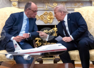 Фридрих Мерц е разговарял с Доналд Тръмп след постигнатото примирие с Иран, съобщиха двама представители на германското правителство