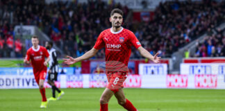 Футболистът на Хайденхайм Ерен Динкчи посвети гола си срещу Санкт Паули на партньорката си, която бе диагностицирана с левкемия