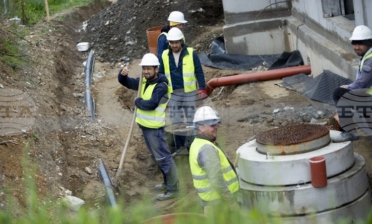 ХИНА: Хърватия затяга правилата за престоя, настаняването и медицинския статус на чуждестранните работници