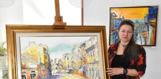 Художничката Мария Райчева споделя спомени от пътешествията си в изложбата „Пътеписи в цвят“, която показва в Хасково