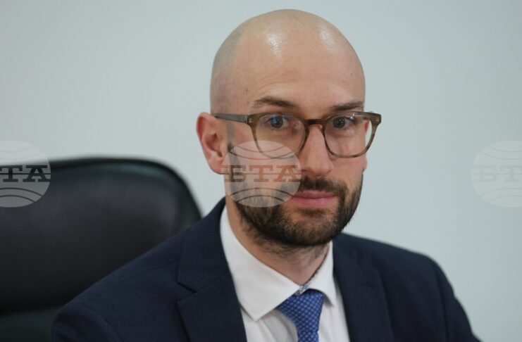 Имаме индикации за нарушения в обществени поръчки, по които съм възложил над 60 финансови инспекции, съобщи министър Клисурски