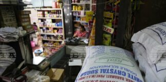 Индия е изправена пред втора година на недостиг на захар