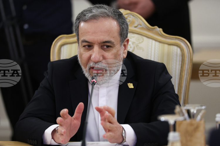 Иранският външен министър пристигна в Санкт Петербург за среща с Путин, съобщиха ирански държавни медии