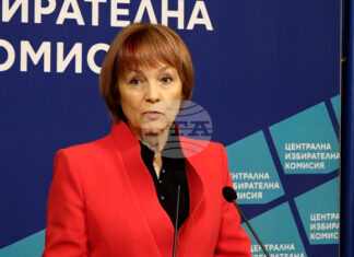 Избирателната активност за цялата страната към 11:00 ч. е 12,12 процента, съобщи Росица Матева
