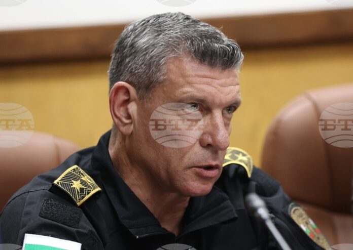 Изпълняващият длъжността главен секретар на МВР Георги Кандев съобщи за оказан натиск спрямо него