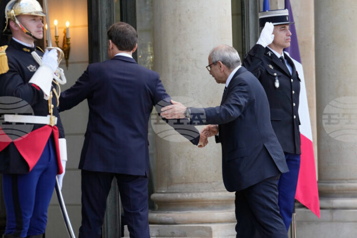 Израел трябва "да се откаже от териториалните си стремежи" в Ливан, "Хизбула" трябва да бъде разоръжена "от ливанците", заяви Макрон