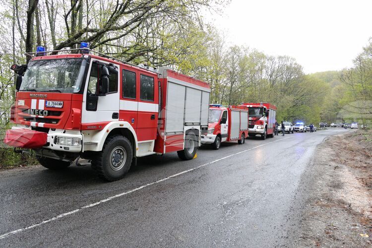 Изтеглен е украинският автобус, който пропадна в дере край Малко Търново на път за Турция