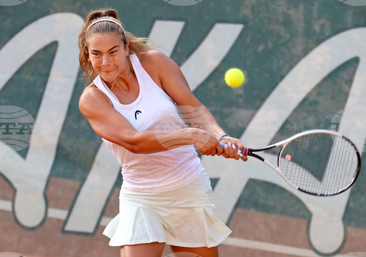 Йоана Константинова се класира за четвъртфиналите на двойки на турнир по тенис в Монастир