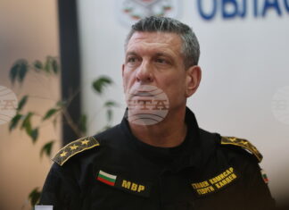 Към 16:30 ч. постъпилите сигнали за изборни нарушения са 328, а образуваните разследвания са 26, каза и.д. главен секретар на МВР Георги Кандев