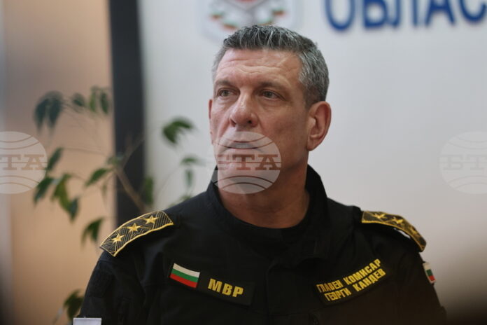 Към 16:30 ч. постъпилите сигнали за изборни нарушения са 328, а образуваните разследвания са 26, каза и.д. главен секретар на МВР Георги Кандев