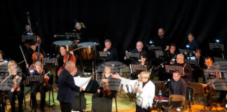 Камелия Тодорова и Симфониета – Шумен поднесоха в Ямбол „Симфония от мечти“, която завърши с много аплодисменти и два биса