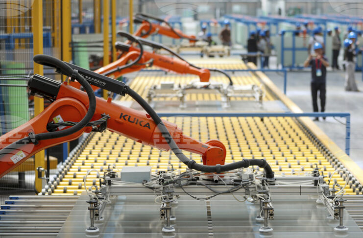 Китай премахва данъчните облекчения за износ на соларни продукти