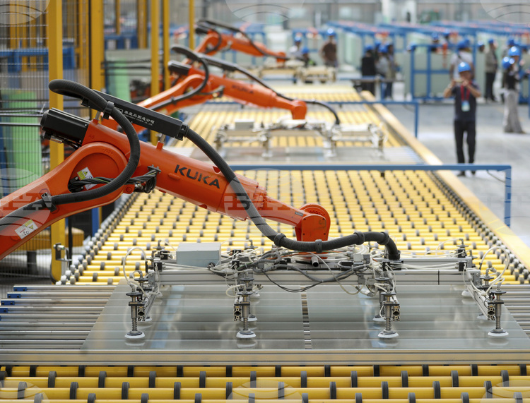 Китай премахва данъчните облекчения за износ на соларни продукти