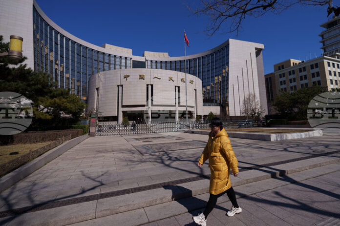 Китайската народна банка запази основните си лихви без промяна на фона на ускоряващата се икономика на Китай