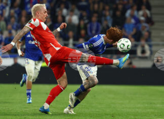 Майнц измъкна точка от Борусия (Мьонхенгладбах) в сетния миг