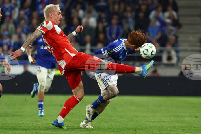 Майнц измъкна точка от Борусия (Мьонхенгладбах) в сетния миг