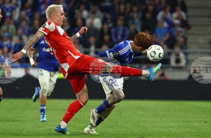 Майнц измъкна точка от Борусия (Мьонхенгладбах) в сетния миг